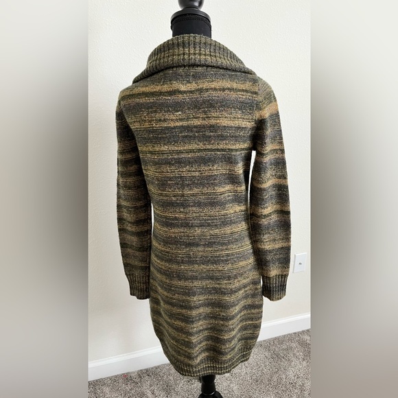 Maggy London turtle neck long sleeves sweater dress unused size Medium - Picture 5 of 12